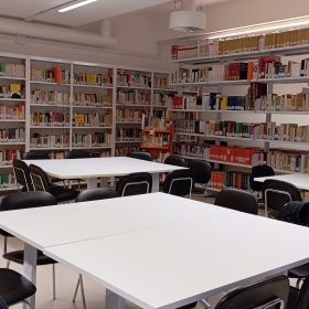 Interno della biblioteca